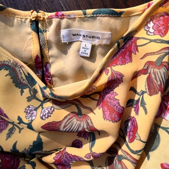 Max Studio Sheer Lined Yellow Floral Flare Sleeve Blouse Lightweight Large - Picture 6 of 7